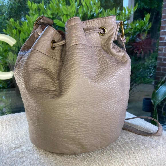 O'Neill grey vegan buttery soft leather bucket draw-string studded crossbody bag - Picture 3 of 6